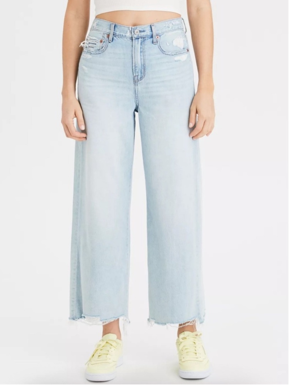 American Eagle Wide Leg Crop Jean Emotional Blue Light Wash
Distressed Size 16
